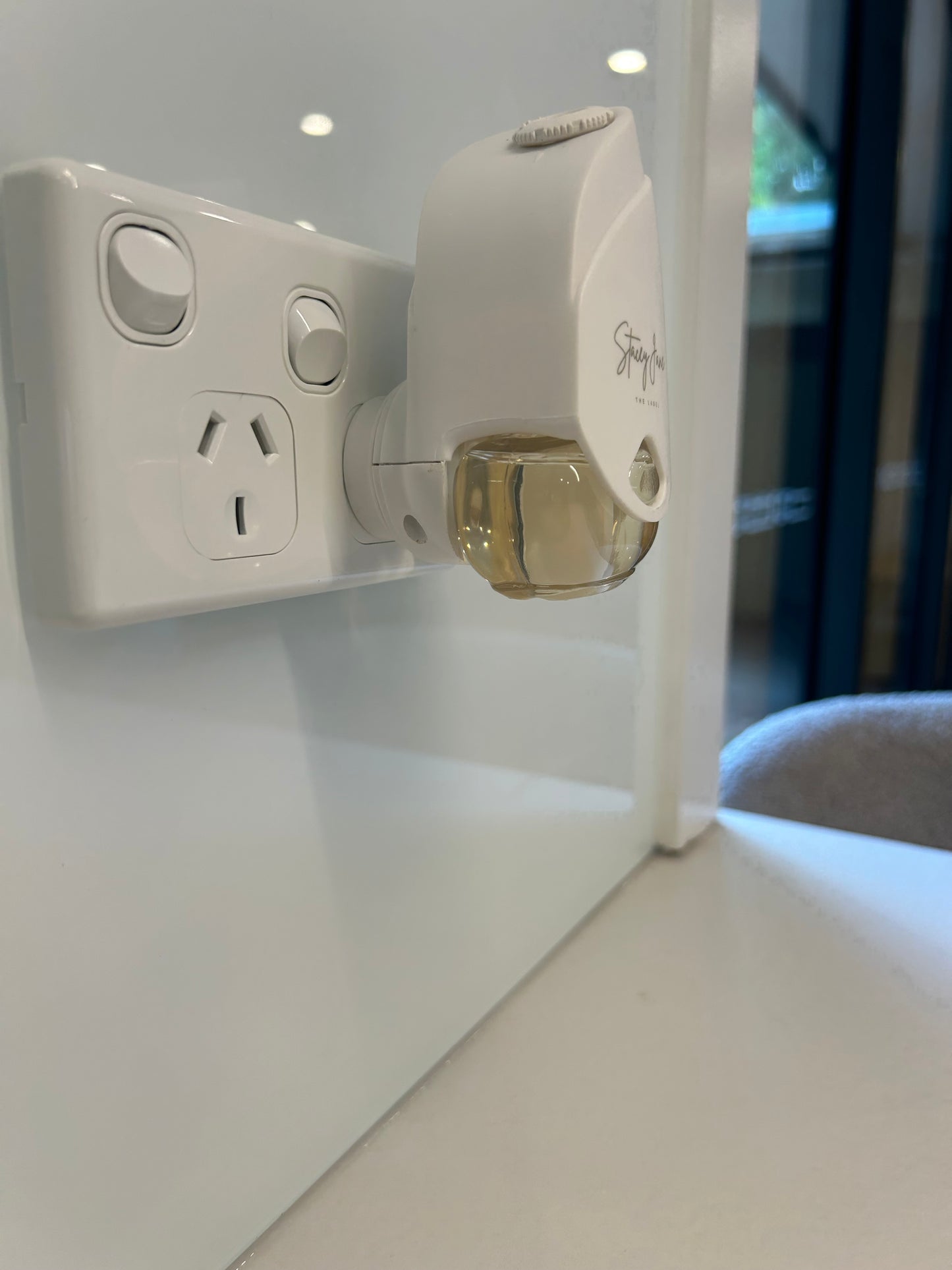 Lux Diffuser and Fragrance Pod Bundle